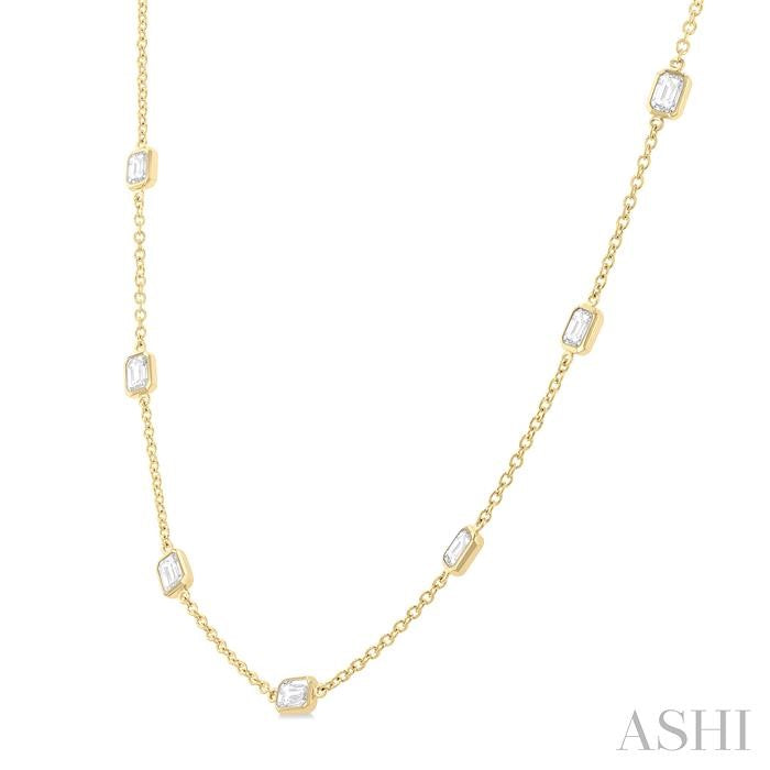 ASHI Emerald Shape Diamond Station Necklace 990A3PPFGNKYG-OC