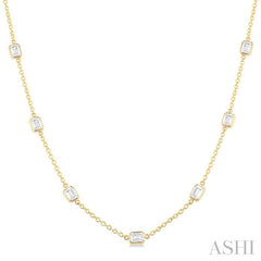 ASHI Emerald Shape Diamond Station Necklace 990A3PPFGNKYG-OC