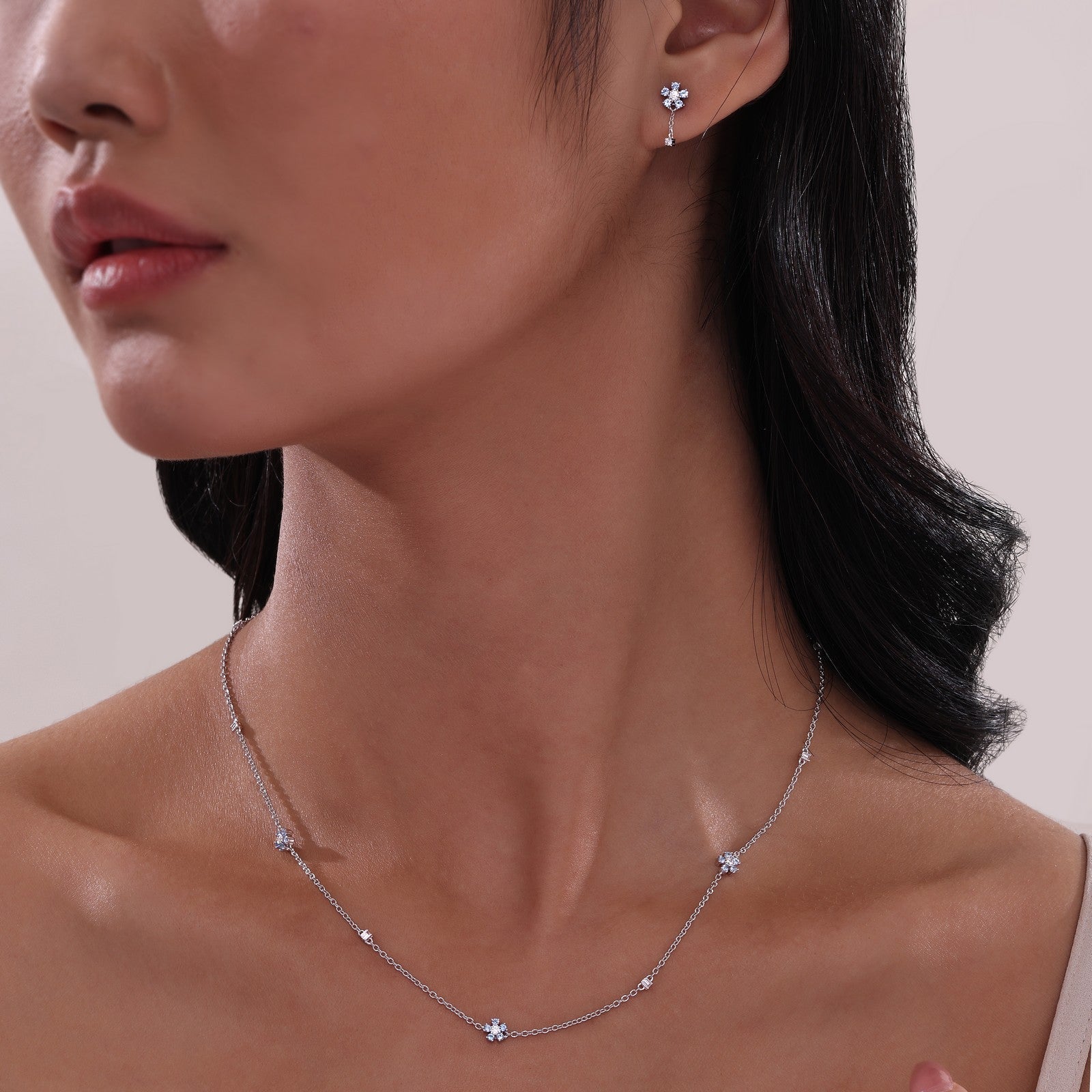 LAFONN 0.81 CTW Mini Flower Station Necklace N0330BTP18