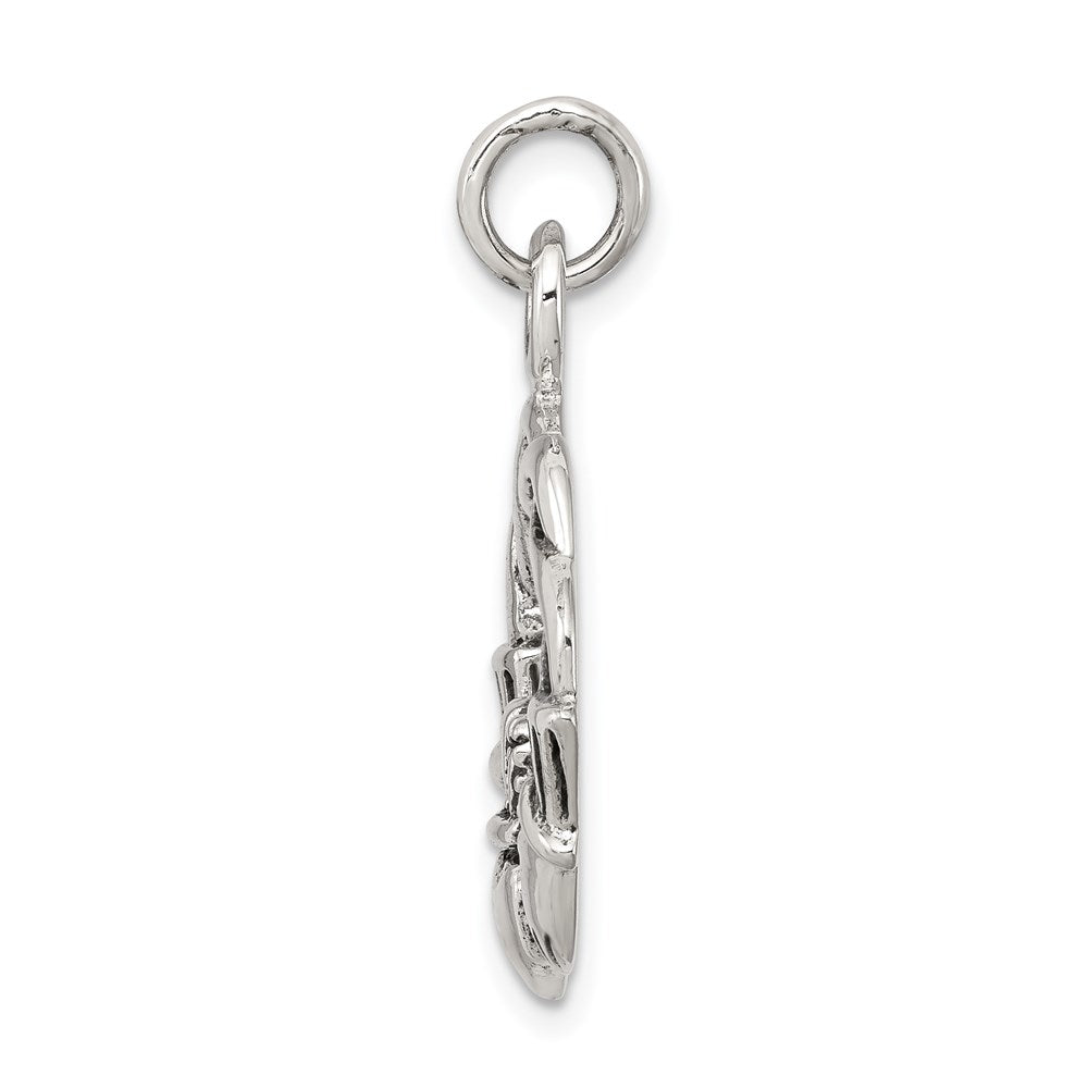 Sterling Silver Antiqued Claddagh Pendant QC3874