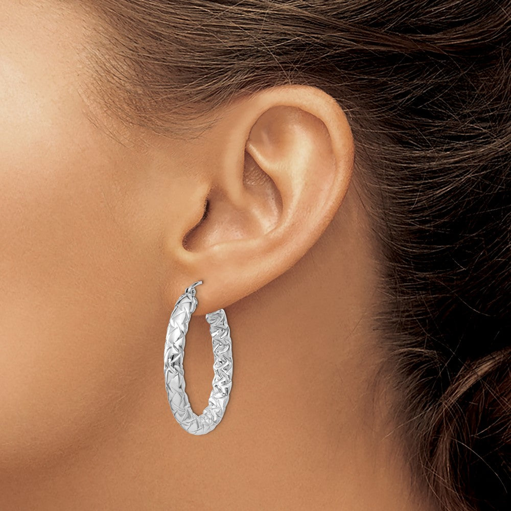 QE11511 Sterling Silver Rhodium-plated Textured 4x30mm Hoop Earrings