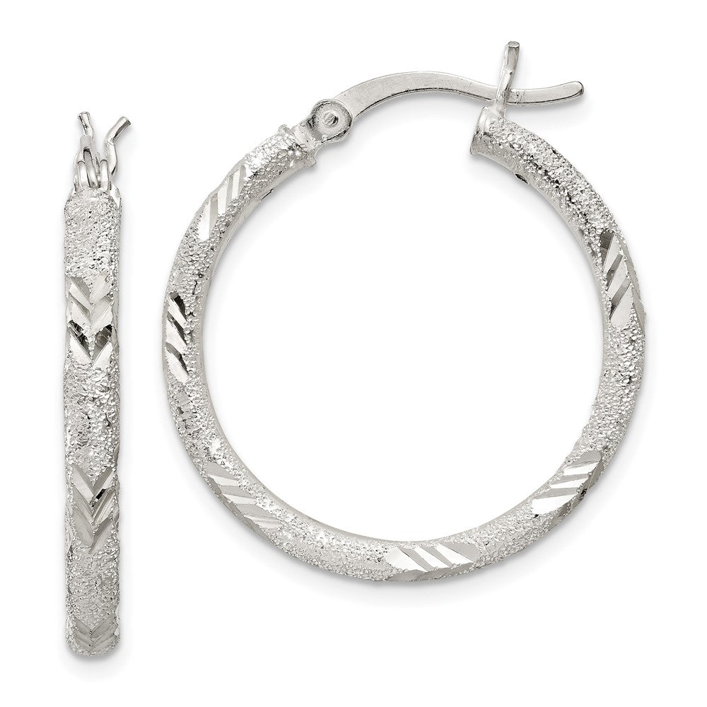 QE11521 Sterling Silver 2.5mm Diamond-cut Laser-cut Hinged Hoop Earrings