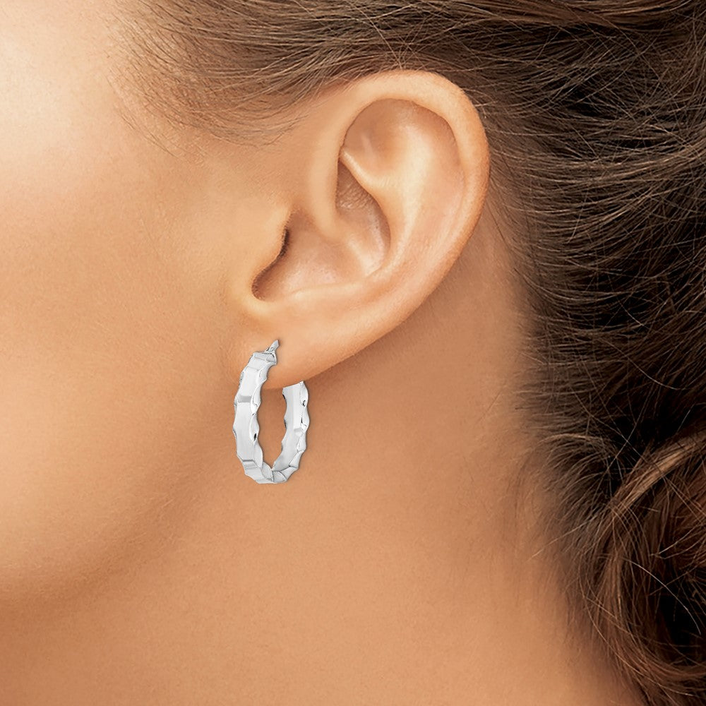 QE11678 Sterling Silver RH-plated Scalloped Edge 5mm Round Hoop Earrings