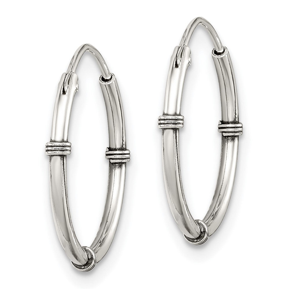 QE11708 Sterling Silver Polished and Antiqued Endless Hoop Earrings