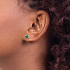 QE12366 Sterling Silver Polished 4mm Square Green Glass Stud Earrings