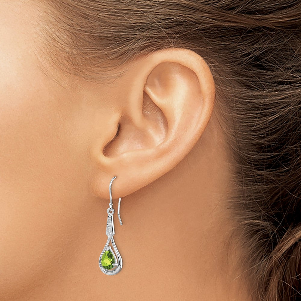QE12622PE Sterling Silver Rhodium-plated CZ and Peridot Dangle Earrings