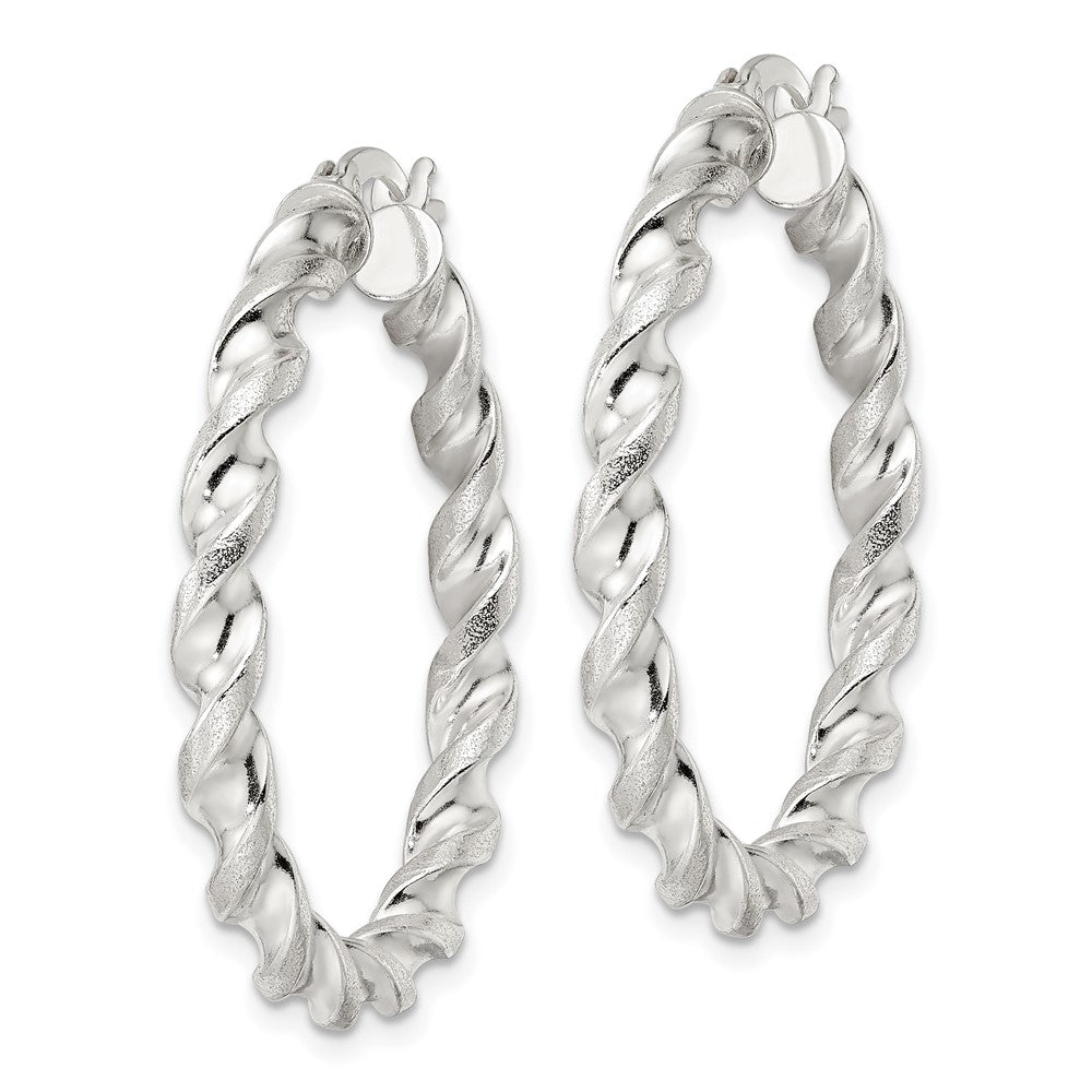 QE15886 Sterling Silver Polished and Textured Twisted Circle Hoop Earrings