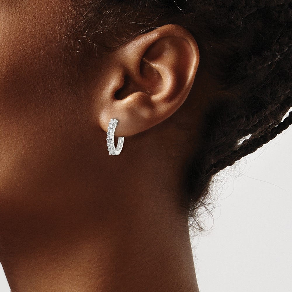 QE16288 Sterling Silver Polished CZ Hinged Hoop Earrings