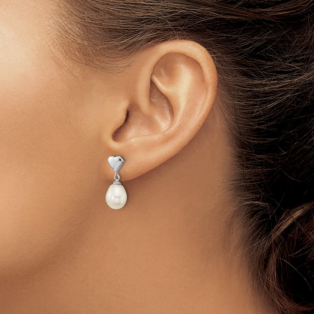 QE16343 Sterling Silver Rhodium-plated 7x9mm White Teardrop Freshwater Cultured Pearl Heart Post Dangle Earrings
