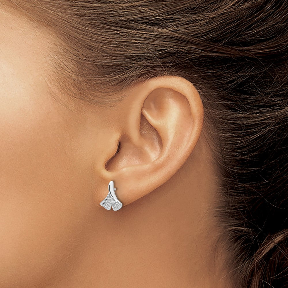 QE16740 Sterling Silver Rhodium-plated Floral Leaf Post Earrings