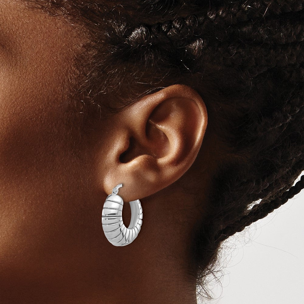QE16915 Sterling Silver RH-plated Polished & Striped Small Round Hoop Earrings