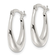 QE16917 Sterling Silver Polished Oval Hoop Earrings