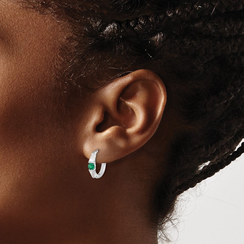 QE17177 Sterling Silver Rhodium-plated Green/White CZ Hinged Hoop Earrings