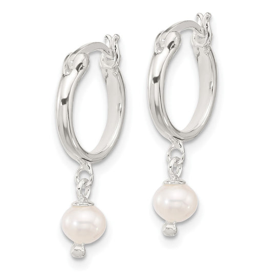 QE17237 Sterling Silver Polished FWC Pearl Dangle Round Hoop Earrings