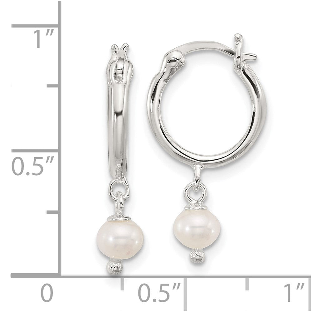 QE17237 Sterling Silver Polished FWC Pearl Dangle Round Hoop Earrings