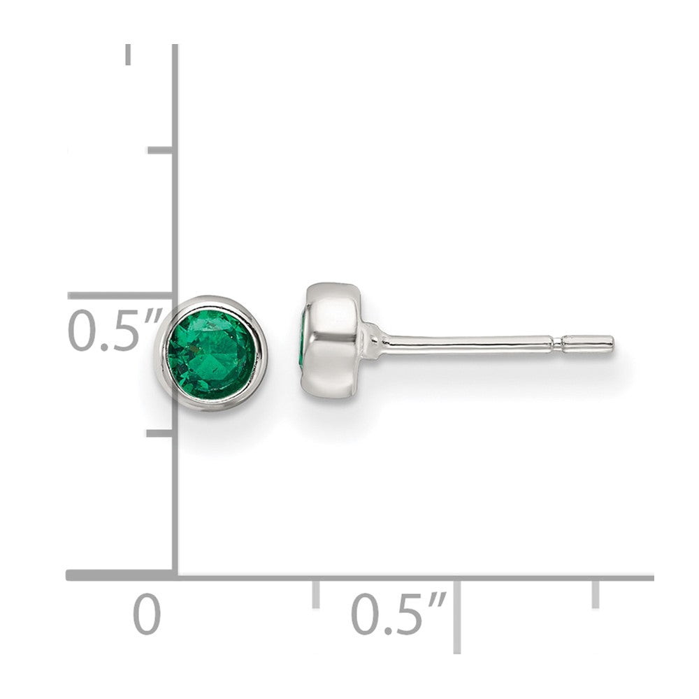 QE17466 Sterling Silver Polished Green Glass Round Bezel Stud Earrings