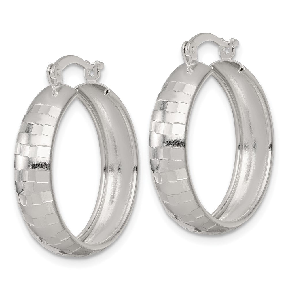 QE17822 Sterling Silver Polished Diamond-cut 25x6mm Round Hoop Earrings