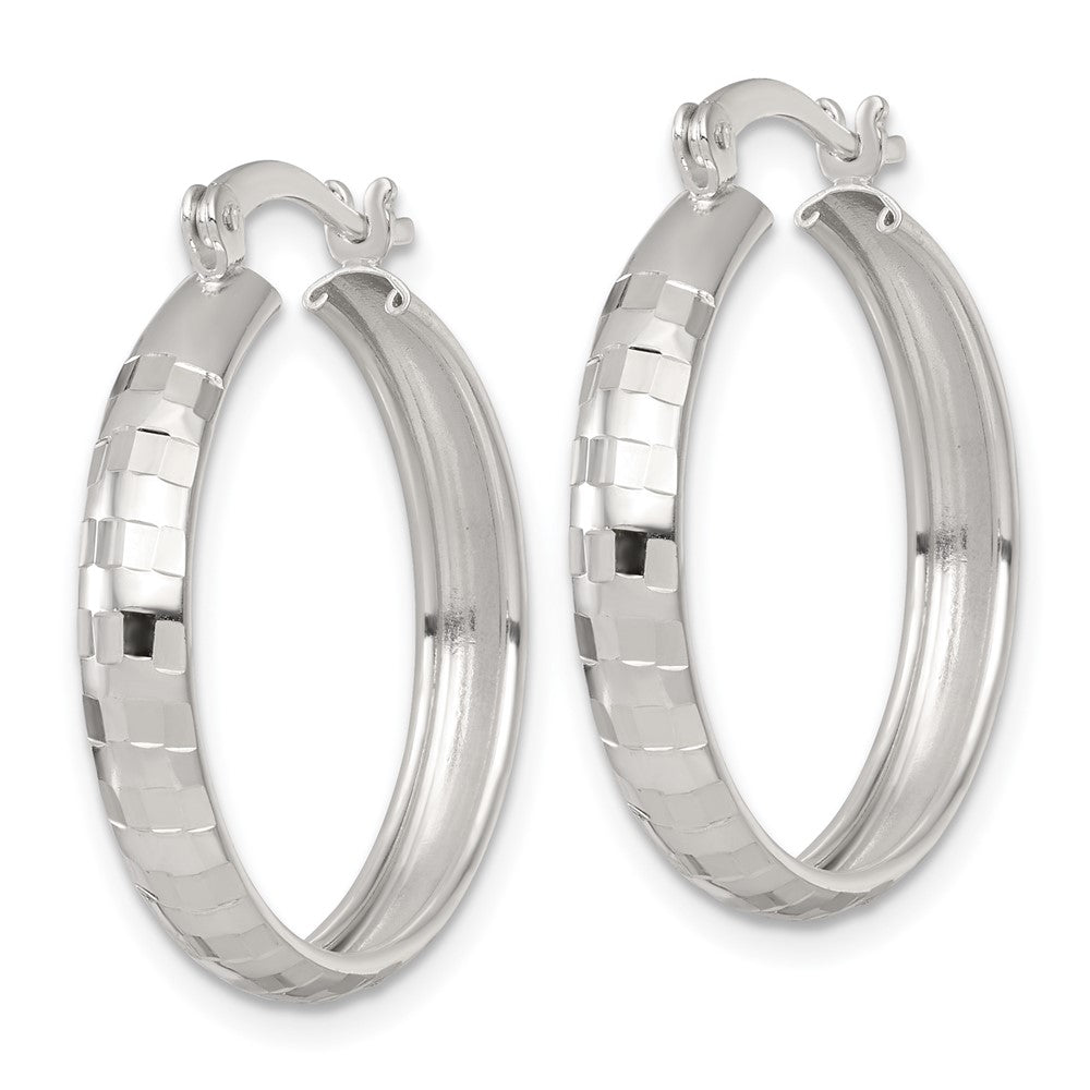 QE17825 Sterling Silver Polished Diamond-cut 25x4mm Round Hoop Earrings