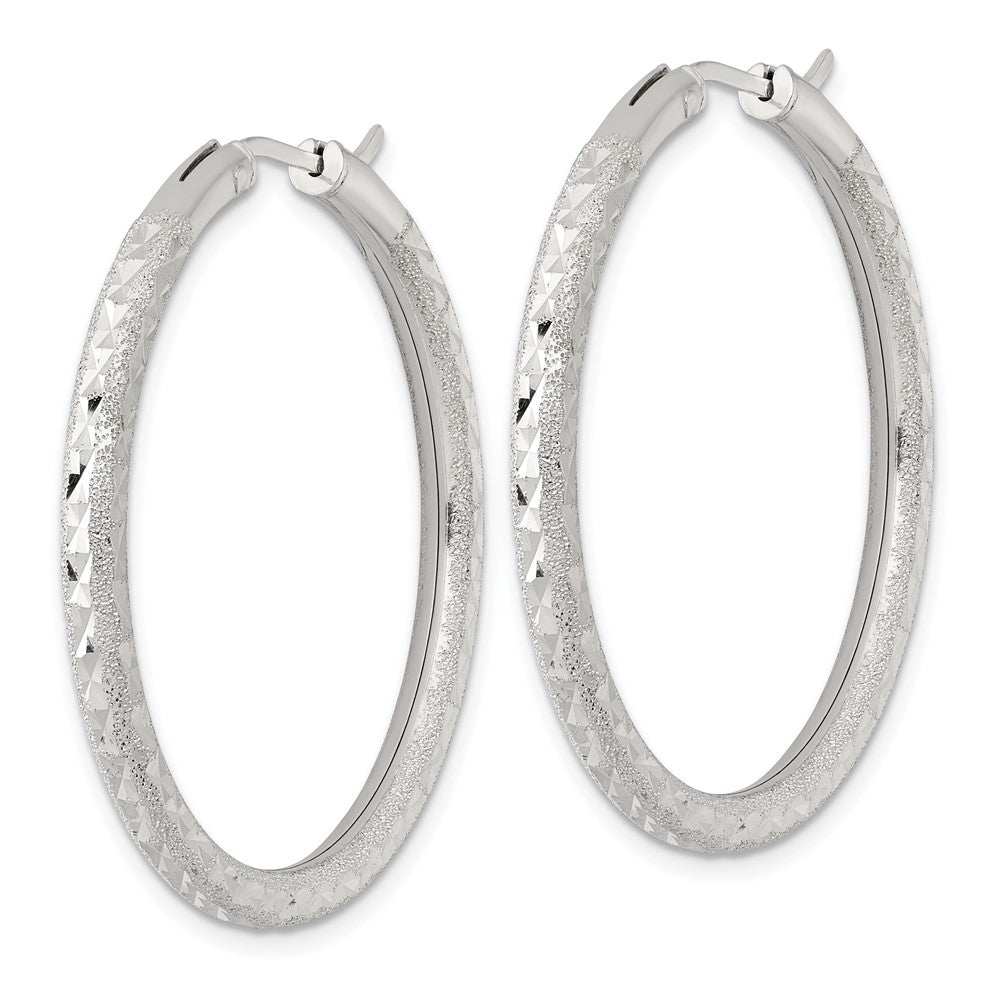 QE17855 Sterling Silver Laser and Diamond-cut 40x3.25mm Hidden Catch Round Hoop Earrings