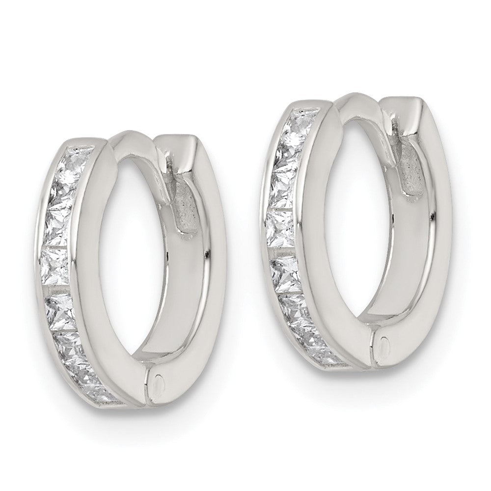 QE18111 Sterling Silver Polished CZ and White Enamel In and Out 13mm Hinged Round Hoop Earrings