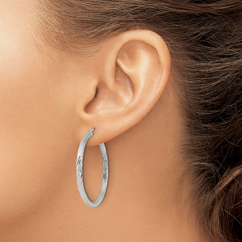 QE3554SP Sterling Silver 2.5mm Polished/Satin D/C Hoop Earrings