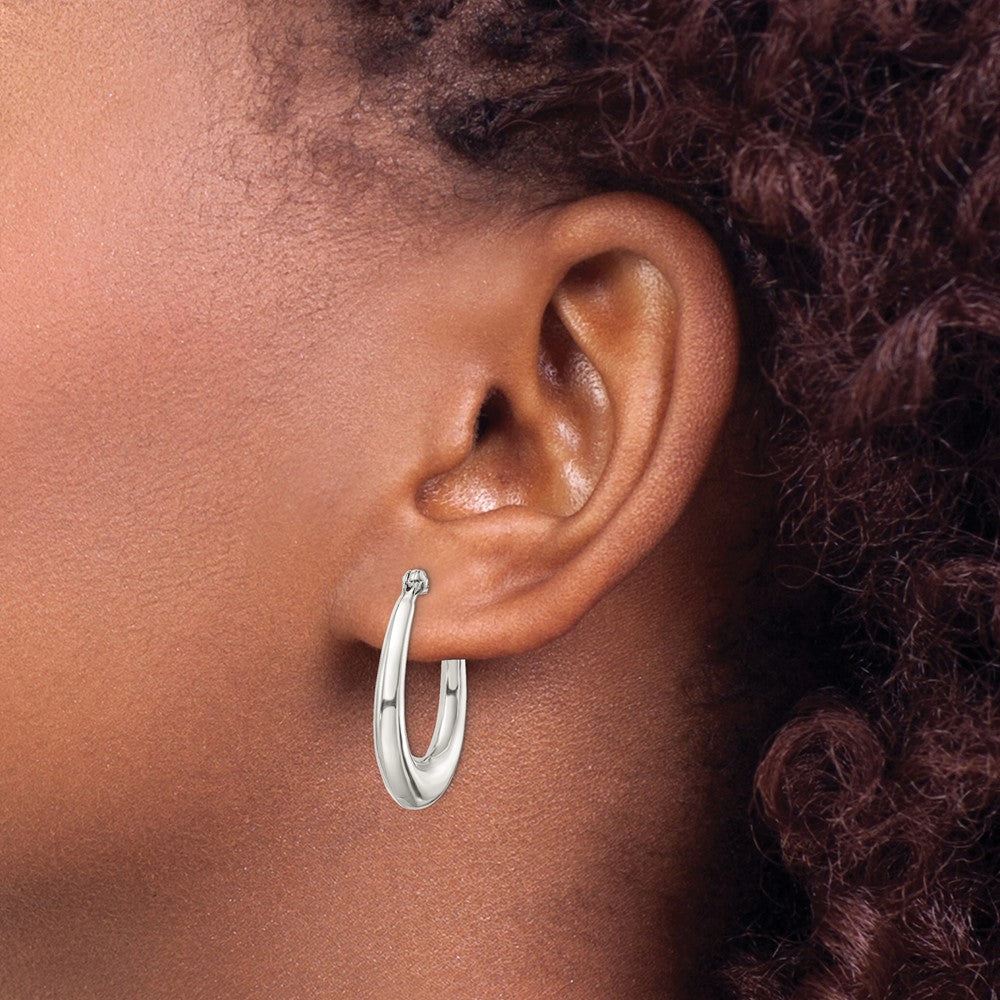QE3763 Sterling Silver Polished & Tapered Oval Hoop Earrings