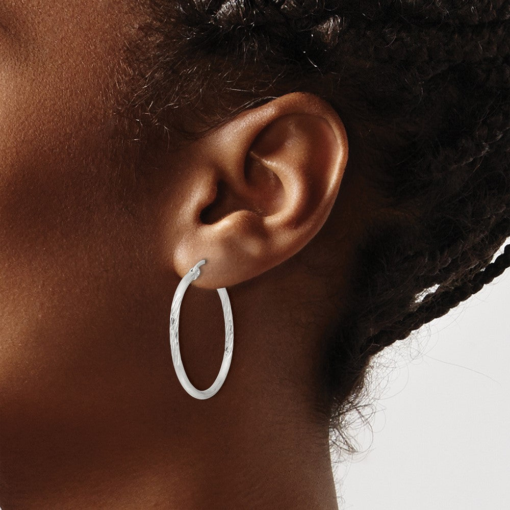 QE4419SP Sterling Silver 2mm Polished/Satin D/C Hoop Earrings