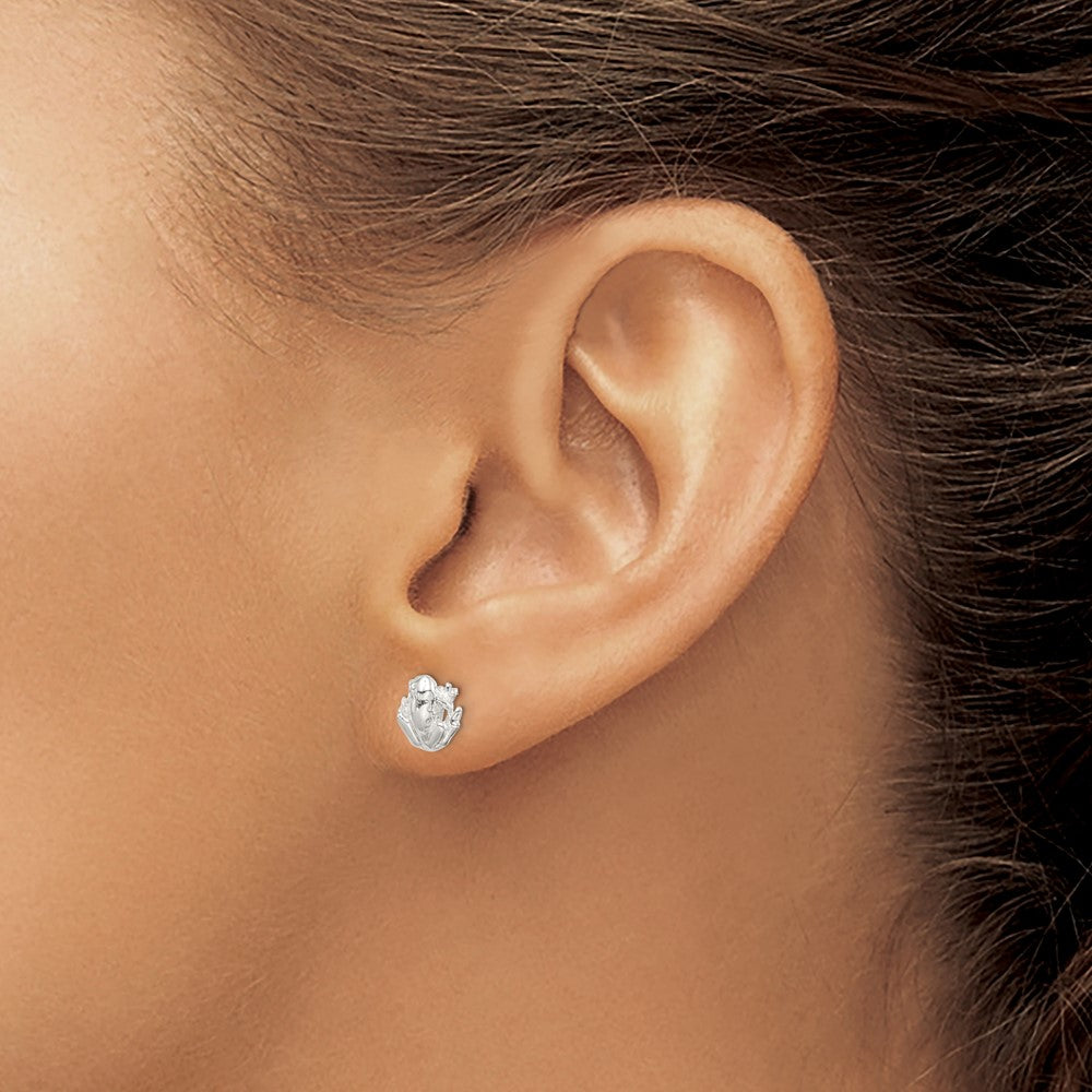 QE686 Sterling Silver Polished Mini Frog Post Earrings