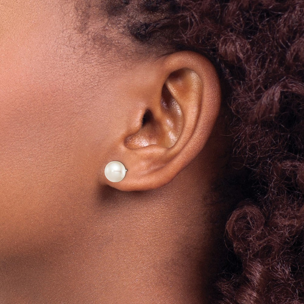QE7646 Sterling Silver Rhodium-plated 8-9mm White Button Freshwater Cultured Pearl Post Earrings