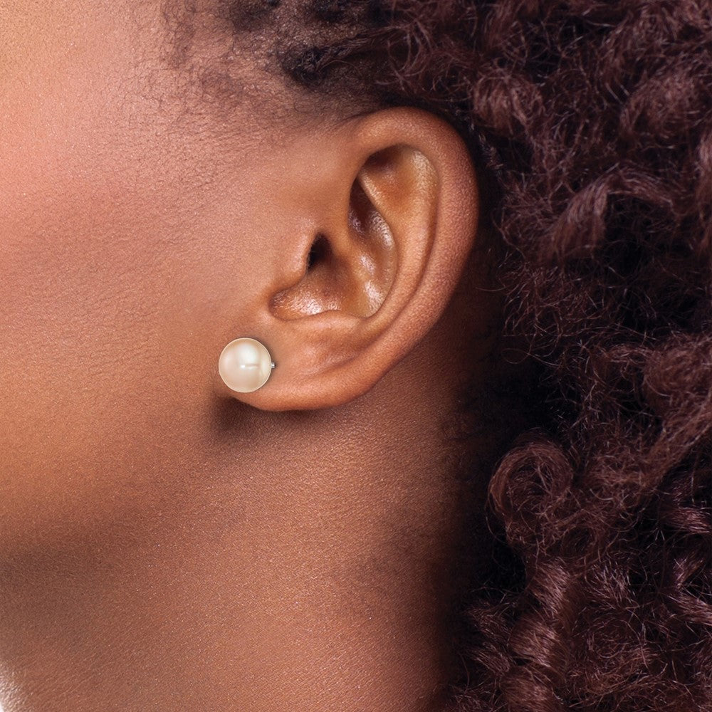 QE7676 Sterling Silver Rhodium-plated 8-9mm Pink Button Freshwater Cultured Pearl Post Earrings