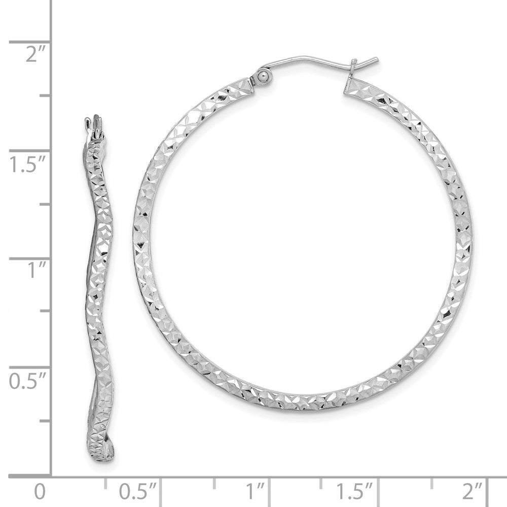 QE8205 Sterling Silver Rhodium-plated Wavy D/C 1.75mm Round Hoop Earrings