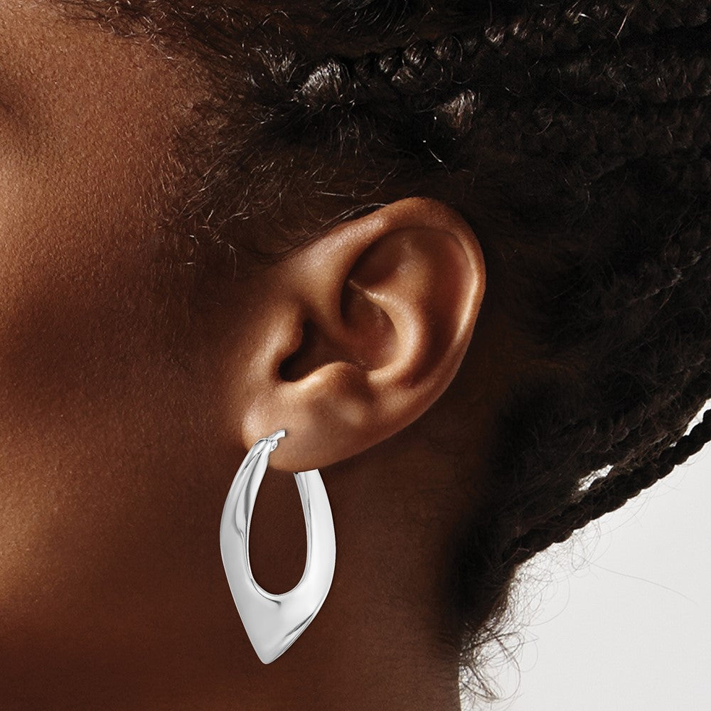 QE8313 Sterling Silver RH-plated Polished Hollow Twisted Oval Hoop Earrings