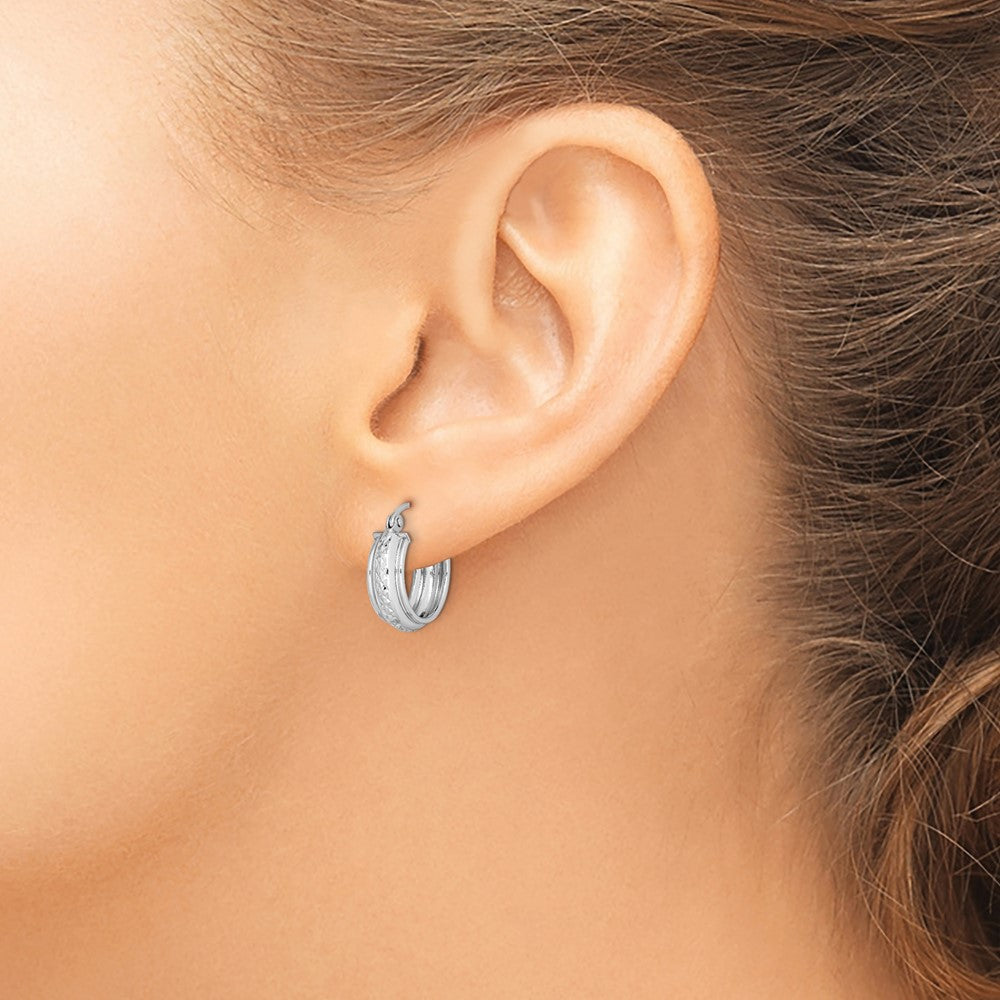 QE8392 Sterling Silver Rhodium-plated Diamond-cut 5mm Round Hoop Earrings