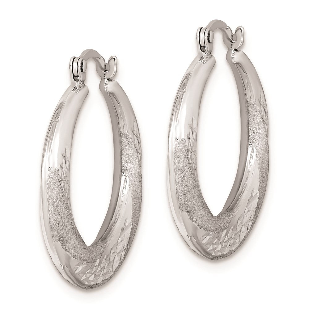 QE8397 Sterling Silver RH-plated Brushed & D/C Scalloped Round Hoop Earrings