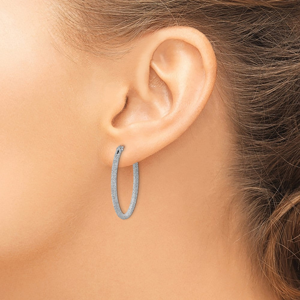 QE8565 Sterling Silver Rhodium-plated Laser Cut 2mm Endless Hoop Earrings