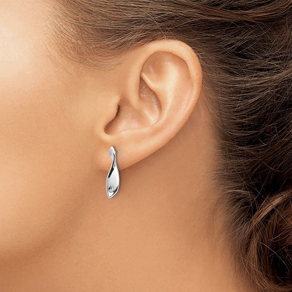 QW239 White Ice Sterling Silver Rhodium-plated Diamond Twisted Post Earrings