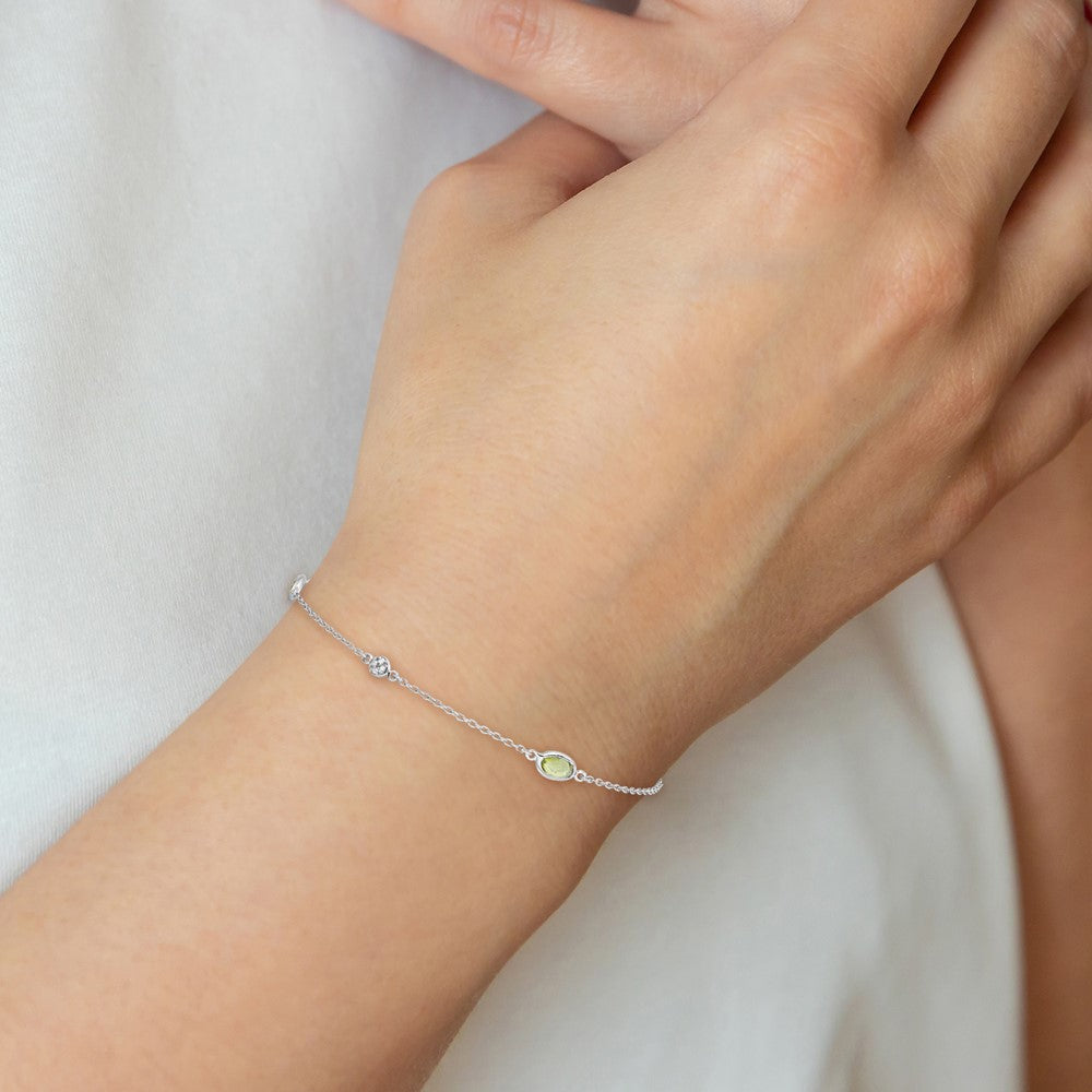 White Ice Sterling Silver Rhodium-plated 7.5 inch Diamond and Peridot Bracelet with 1.25 Inch Extender QW368PE-7.5