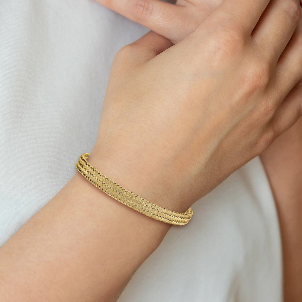 Chisel Stainless Steel Polished Yellow IP-plated 6mm Mesh Wire Cuff Bangle SRB2599