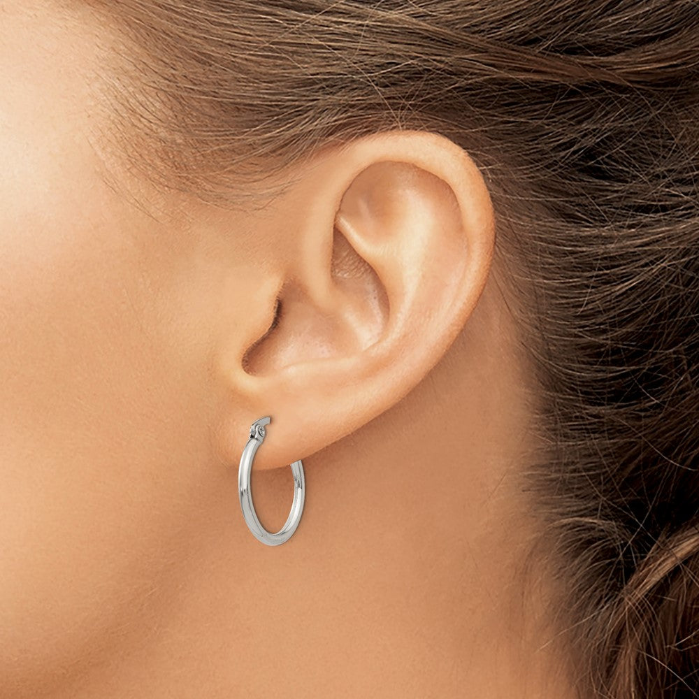 SRE112 Chisel Stainless Steel Polished 19.5mm Diameter 2mm Hoop Earrings