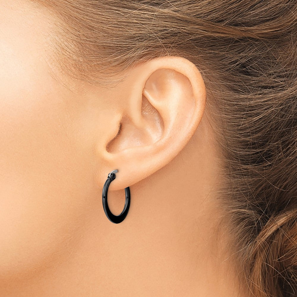 SRE414 Chisel Stainless Steel Polished Black IP-plated 19mm Diameter 2mm Hoop Earrings