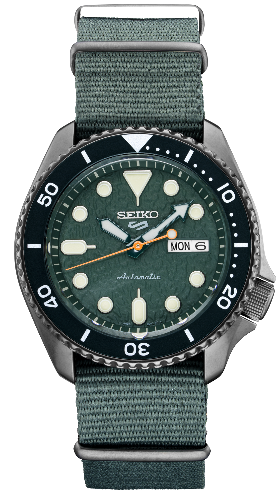 Seiko 5 Sports SRPD77