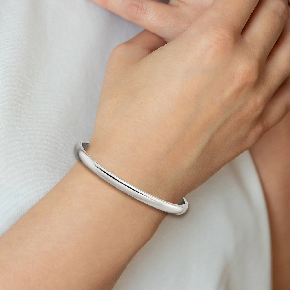 Chisel Titanium Polished 5mm Hinged Bangle TBB176