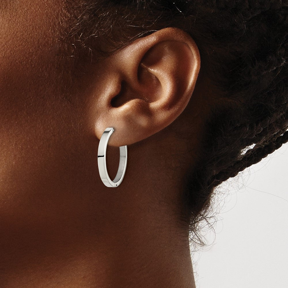 TBE126 Chisel Titanium Polished 2.75mm Hinged Hoop Earrings