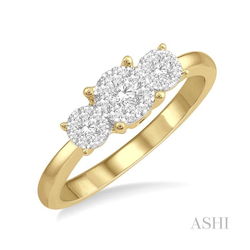 ASHI Round Shape Past Present & Future Lovebright Essential Diamond Engagement Ring 36925PPFVYW