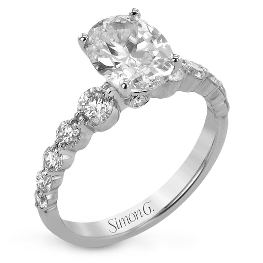 Oval-Cut Engagement Ring in 18k Gold with Diamonds LR3202 WHITE 18K SEMI WHITE