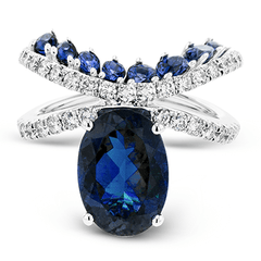 Tanzanite Ring In 18k Gold With Diamonds 751315